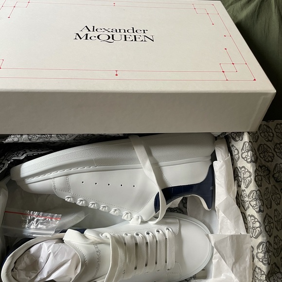 Alexander McQueen white and blue sneakers - Picture 7 of 9